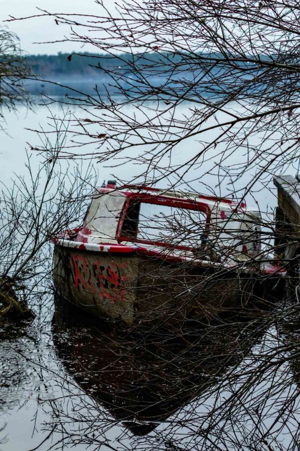 bateau abandonné