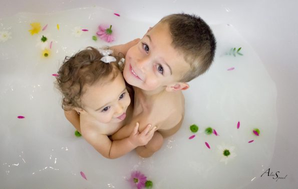 enfants dans un bain